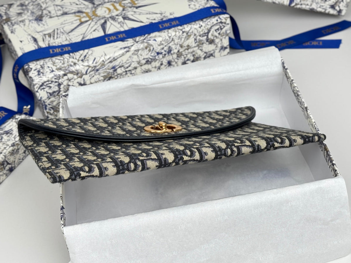 Dior 25S 30 Montaigne Avenue Pouch with Flap 30 in Blue Oblique Jacquard