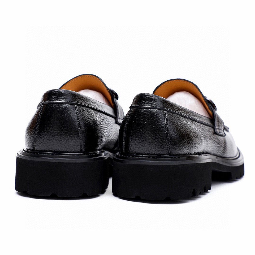 微商相册测试鞋子-Ferragamo Black Pebbled Bit Loafers — back